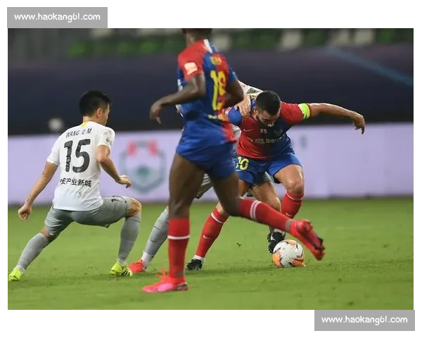 青岛黄海迎战河北华夏幸福激战正酣 争夺宝贵三分全程直播报道